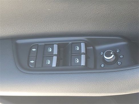 Used 2017 Audi Q7 3.0T Premium Plus image 25