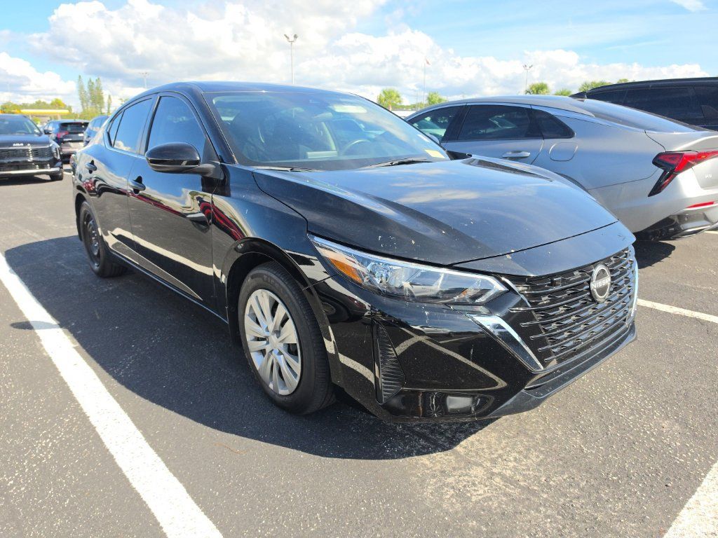 Used 2024 Nissan Sentra S FWD image 2