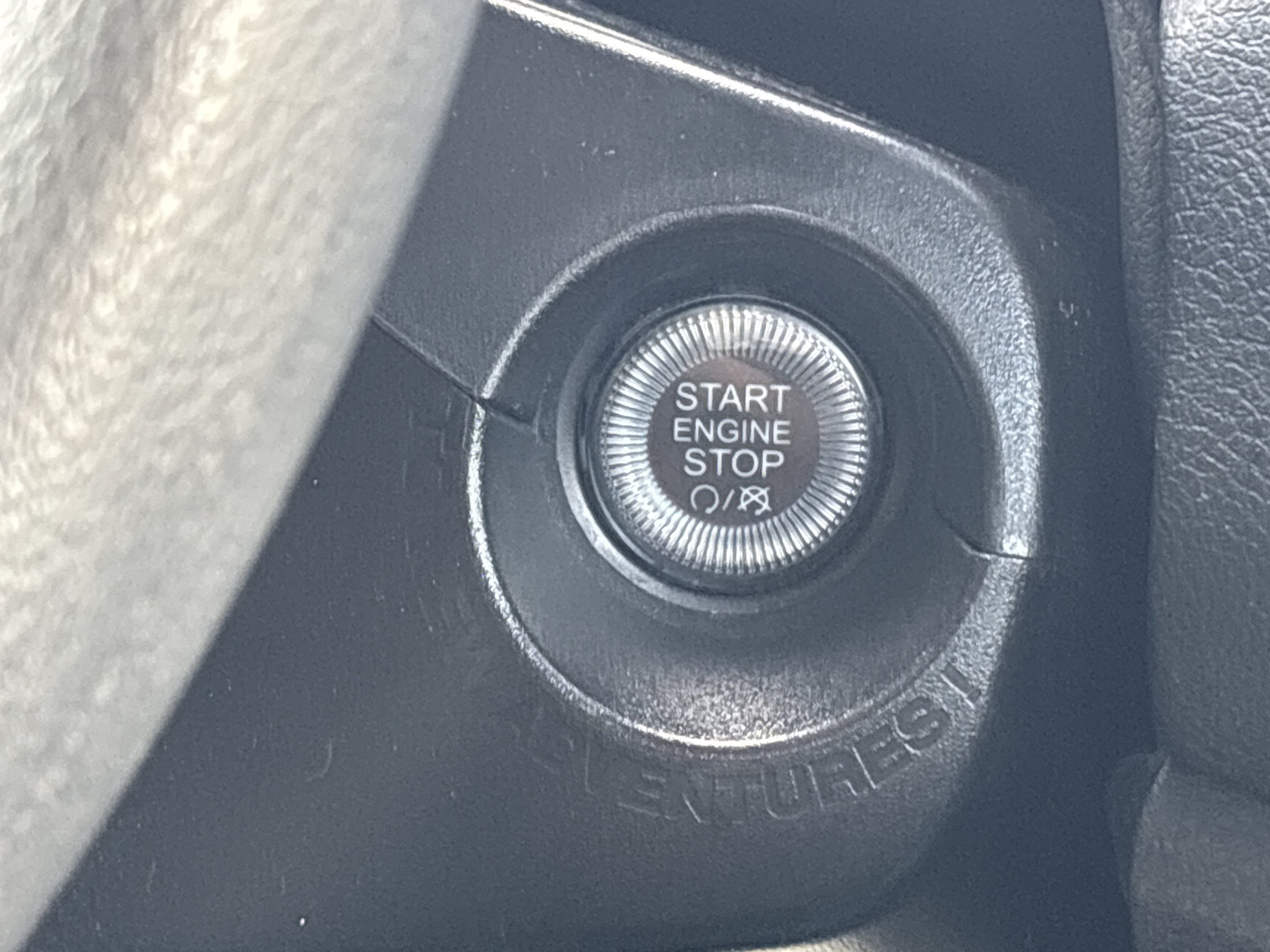 Used 2023 Jeep Renegade Latitude AWD/4WD image 20