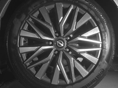 Used 2025 Nissan Altima 2.5 SV image 14