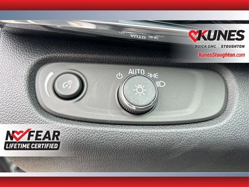 New 2025 Buick Envista Avenir image 25