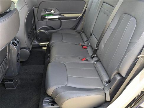 New 2025 Mercedes-Benz GLB 250 image 14