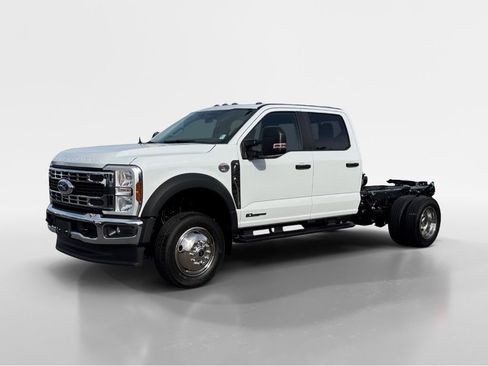 New 2026 Ford F450 XL w/ XL Chrome Package image 2