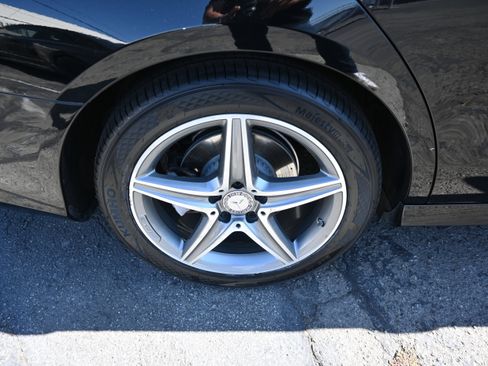 Used 2017 Mercedes-Benz E 300 image 25