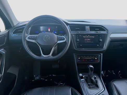 Used 2022 Volkswagen Tiguan SE FWD image 20