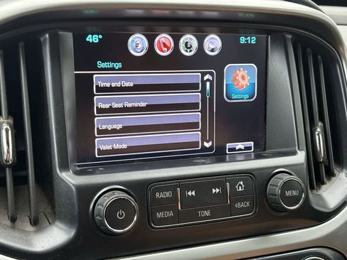 Used 2017 Chevrolet Colorado ZR2 image 18