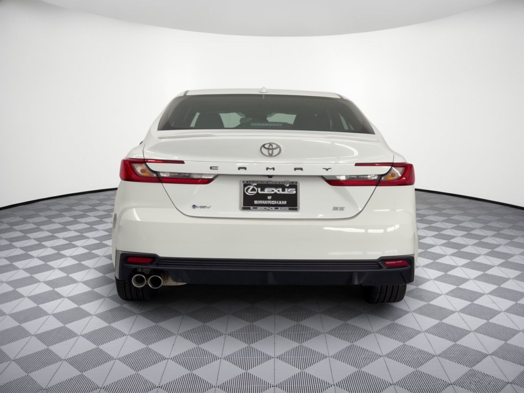 Used 2025 Toyota Camry SE FWD image 11