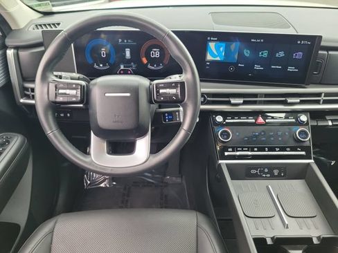 Used 2025 Hyundai Santa Fe SEL AWD/4WD image 4