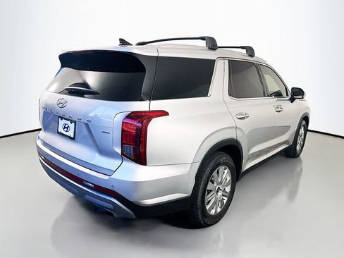 Used 2023 Hyundai Palisade SEL AWD/4WD image 5