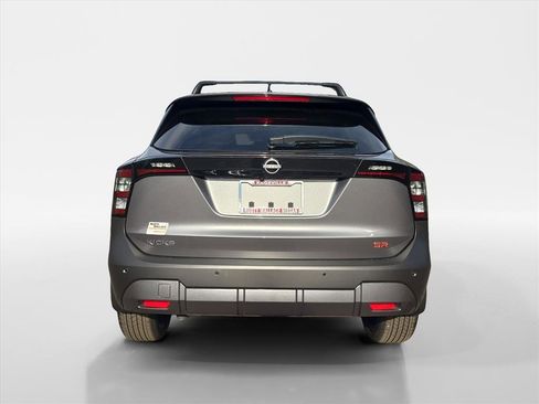 New 2026 Nissan Kicks SR image 4
