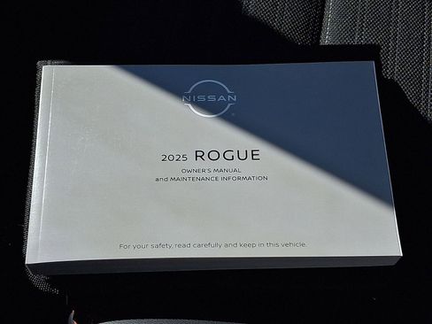 Used 2025 Nissan Rogue Rock Creek image 25
