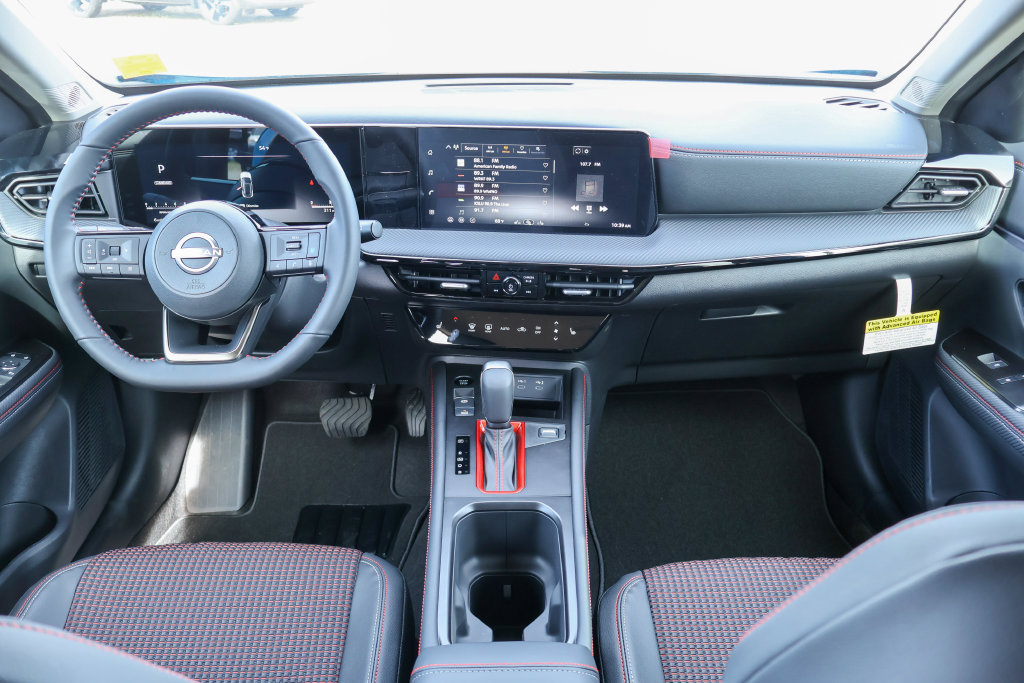 New 2026 Nissan Kicks SR w/ Cold Weather Package AWD/4WD image 6