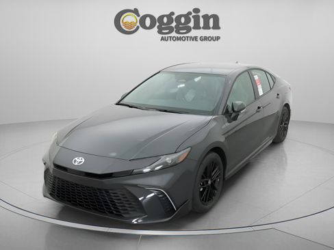 New 2026 Toyota Camry SE FWD image 30