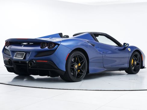 Certified 2023 Ferrari F8 Tributo RWD image 3