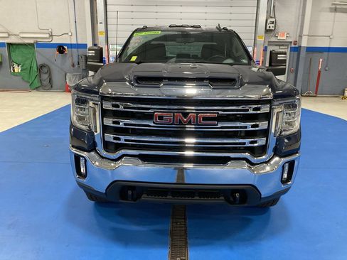Used 2022 GMC Sierra 2500 SLE w/ SLE Value Package; AWD/4WD image 2