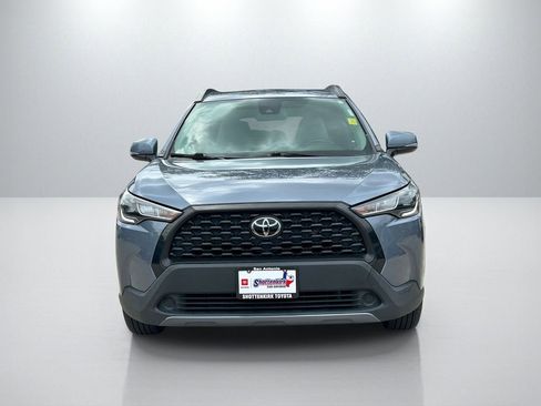 Certified 2022 Toyota Corolla Cross LE image 2
