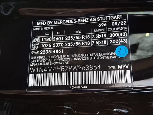 Used 2023 Mercedes-Benz GLB 250 4MATIC image 25