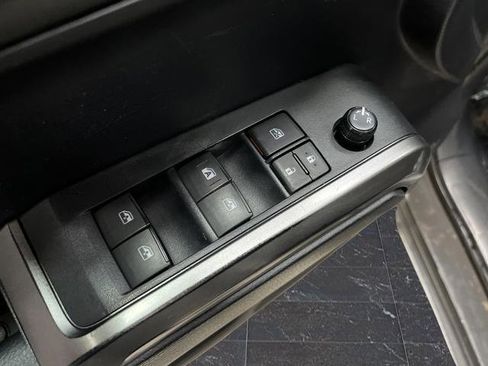 Used 2020 Toyota Tacoma SR5 image 25