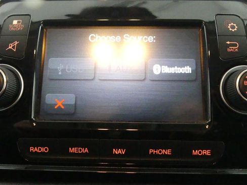 Used 2018 RAM ProMaster 2500 w/ Premium Appearance Group image 36