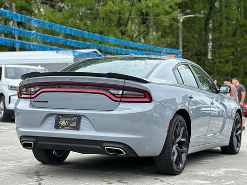 Used 2021 Dodge Charger SXT w/ Blacktop Package RWD image 7