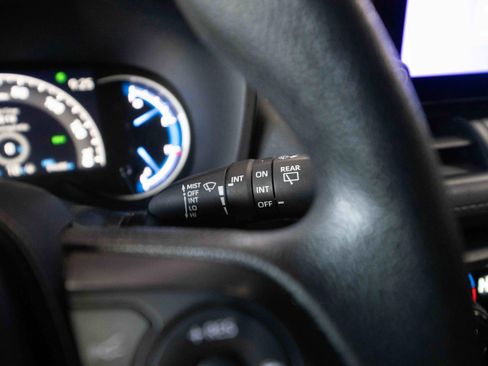 Used 2023 Toyota RAV4 XLE image 14