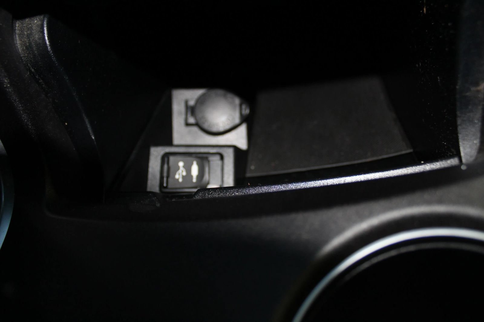 Used 2016 Toyota Camry SE FWD image 21