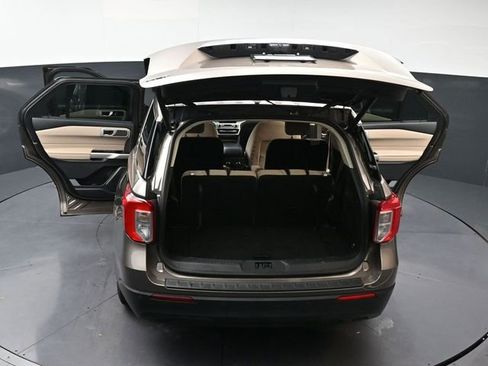 Used 2021 Ford Explorer XLT image 55