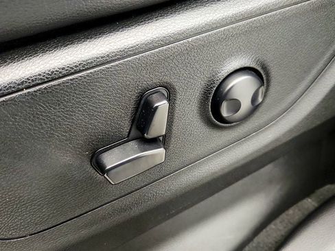 Used 2023 RAM 1500 Big Horn image 11