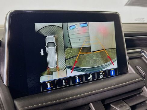 Used 2023 GMC Yukon AT4 w/ AT4 Premium Package image 16