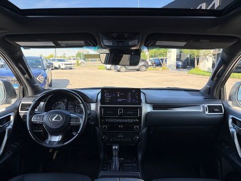 Used 2023 Lexus GX 460 Premium w/ Premium Package AWD/4WD image 30