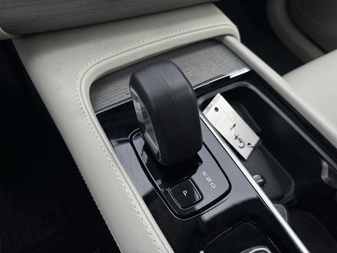 Used 2025 Volvo XC90 T8 Plus w/ Protection Package Premier image 16