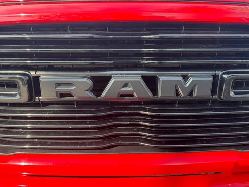 Used 2020 RAM 2500 Big Horn w/ Night Edition AWD/4WD image 9