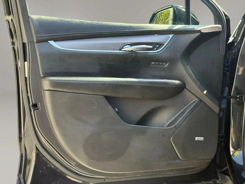 Used 2017 Cadillac XT5 Luxury AWD/4WD image 11