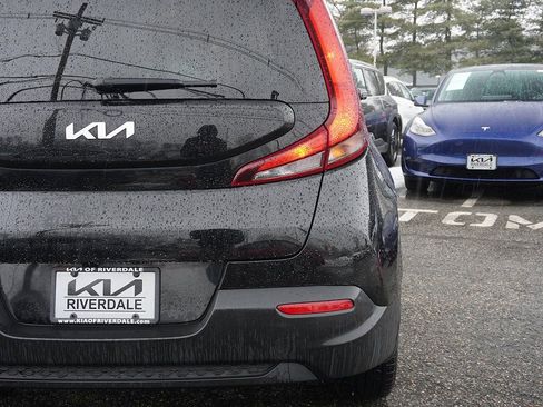 Used 2022 Kia Soul LX w/ Technology Package image 14