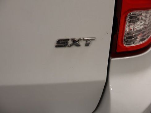 Used 2020 Dodge Grand Caravan SXT image 22