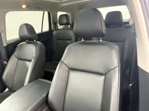 Used 2019 Volkswagen Atlas SEL R-Line AWD/4WD image 6
