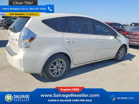 Used 2013 Toyota Prius V Three image 4