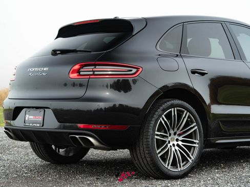 Used 2017 Porsche Macan Turbo image 26