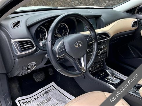 Used 2018 INFINITI QX30 AWD image 11