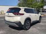 Certified 2021 Nissan Rogue SV image 4