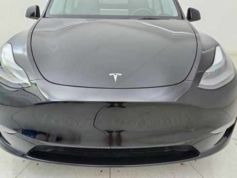 Used 2024 Tesla Model Y Long Range image 8