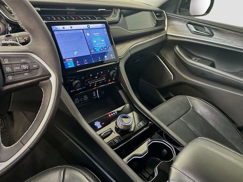 Used 2022 Jeep Grand Cherokee Limited 4xe w/ Luxury Tech Group II image 26