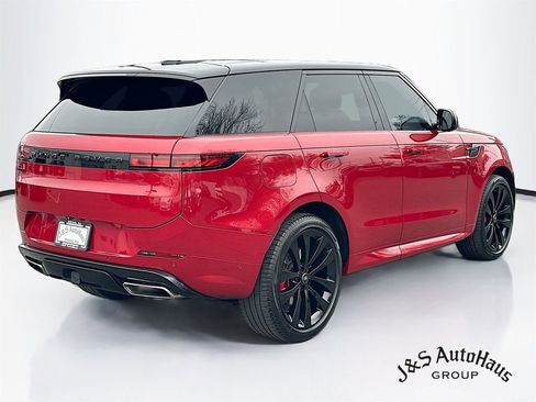 Used 2024 Land Rover Range Rover Sport Dynamic SE AWD/4WD image 7