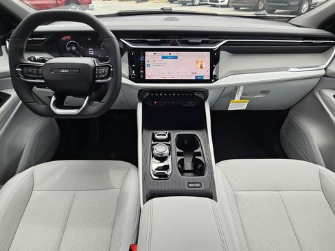 New 2026 Jeep Cherokee Laredo image 9