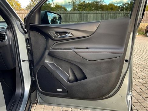 Used 2024 Chevrolet Equinox RS w/ RS Leather Package image 24