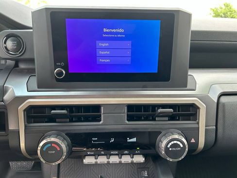 Used 2025 Toyota Tacoma SR5 AWD/4WD image 16
