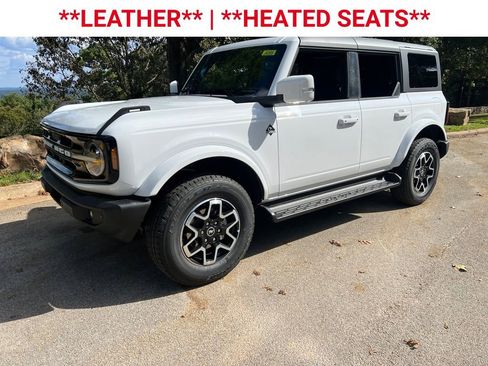 New 2025 Ford Bronco Outer Banks image 3