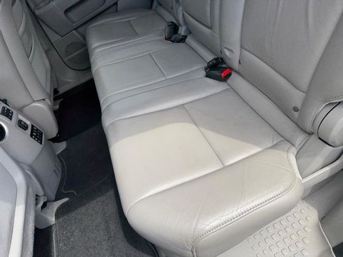Used 2011 Honda Pilot Touring image 24
