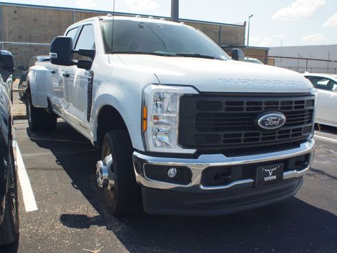 Used 2025 Ford F350 XL w/ XL Chrome Package AWD/4WD image 3