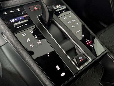 New 2026 Porsche Macan S AWD/4WD image 33